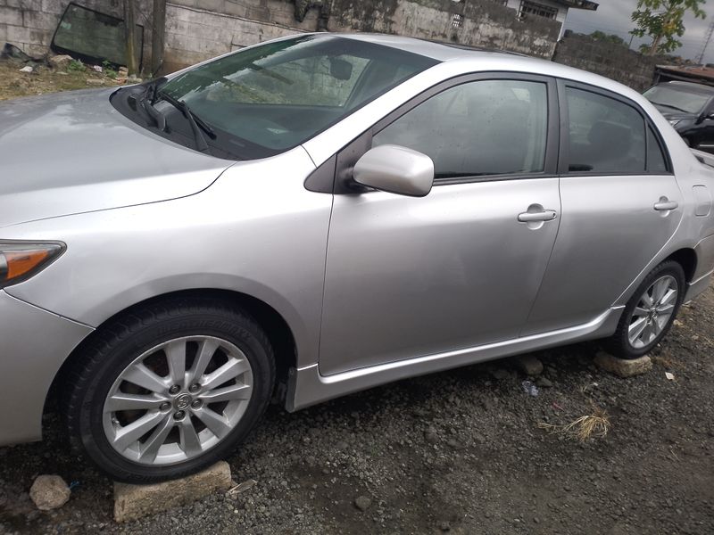 Thumbnail 3 of 2010 Toyota Corolla